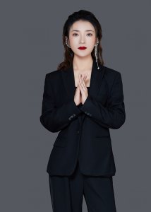 陈佳